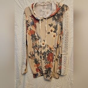 2xl floral hoodie with lace sleeves